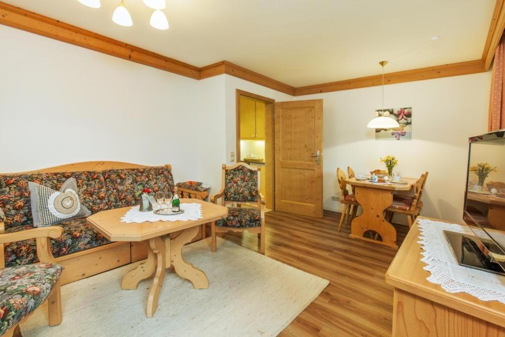 Haus Schmiederer Apartment ไรท์อิมวิงเคอ ภายนอก รูปภาพ